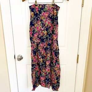 💐Forever 21 | Navy floral tiered maxi skirt